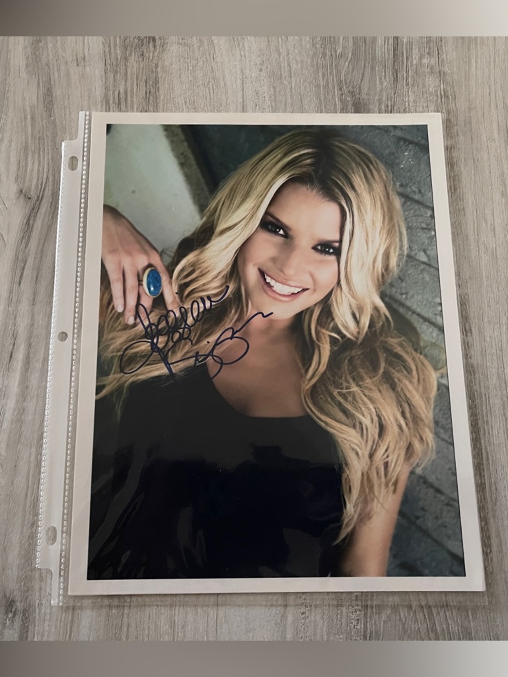 Jessica Simpson Signed Photo - Picture 2 of 5